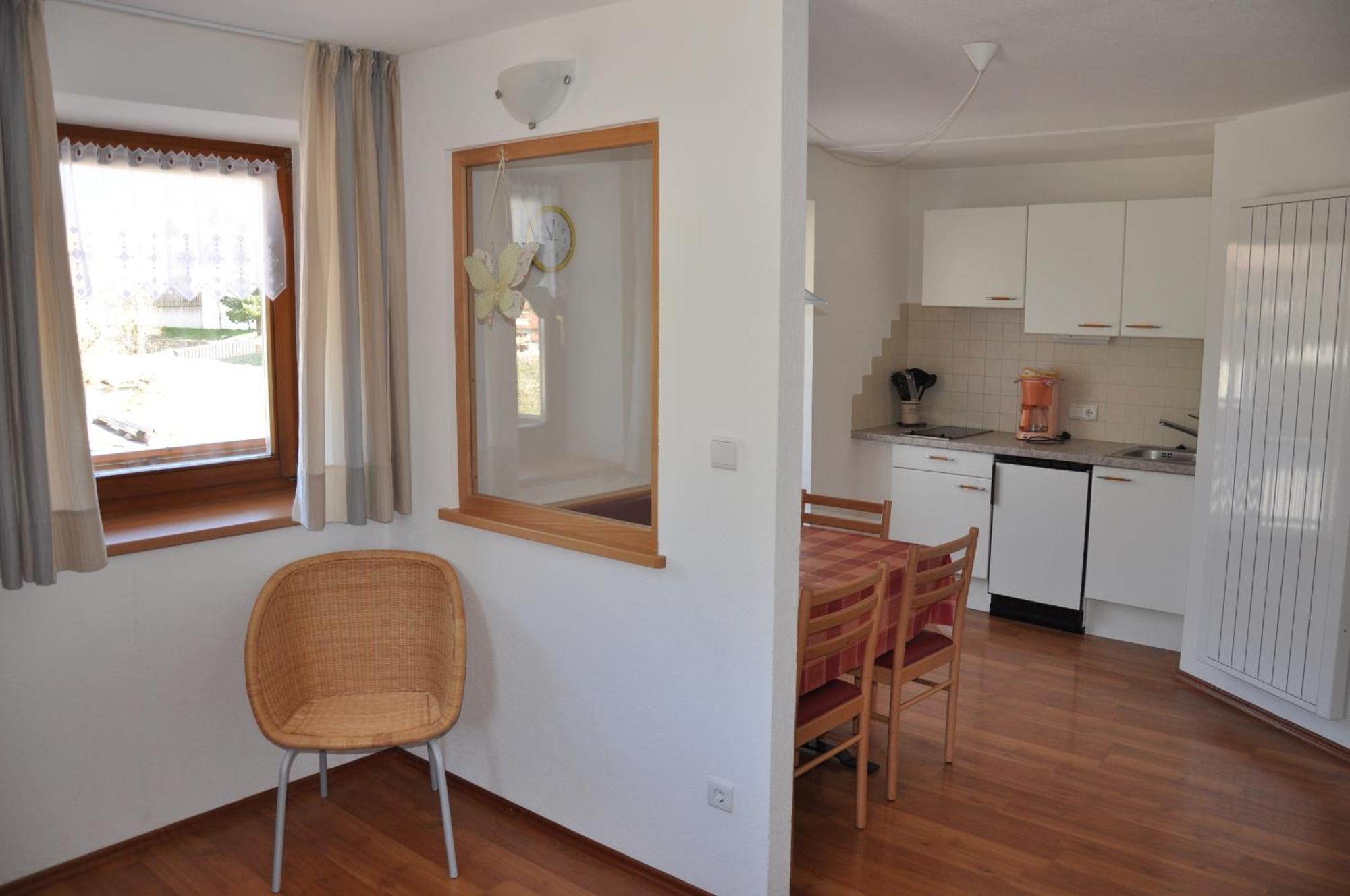 Appartements Wiesenheim ラズン・ディ・ソプラ エクステリア 写真