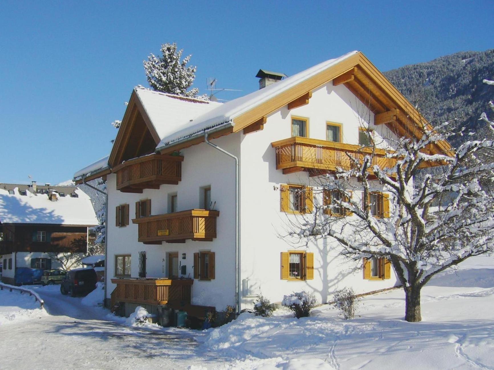 Appartements Wiesenheim ラズン・ディ・ソプラ エクステリア 写真