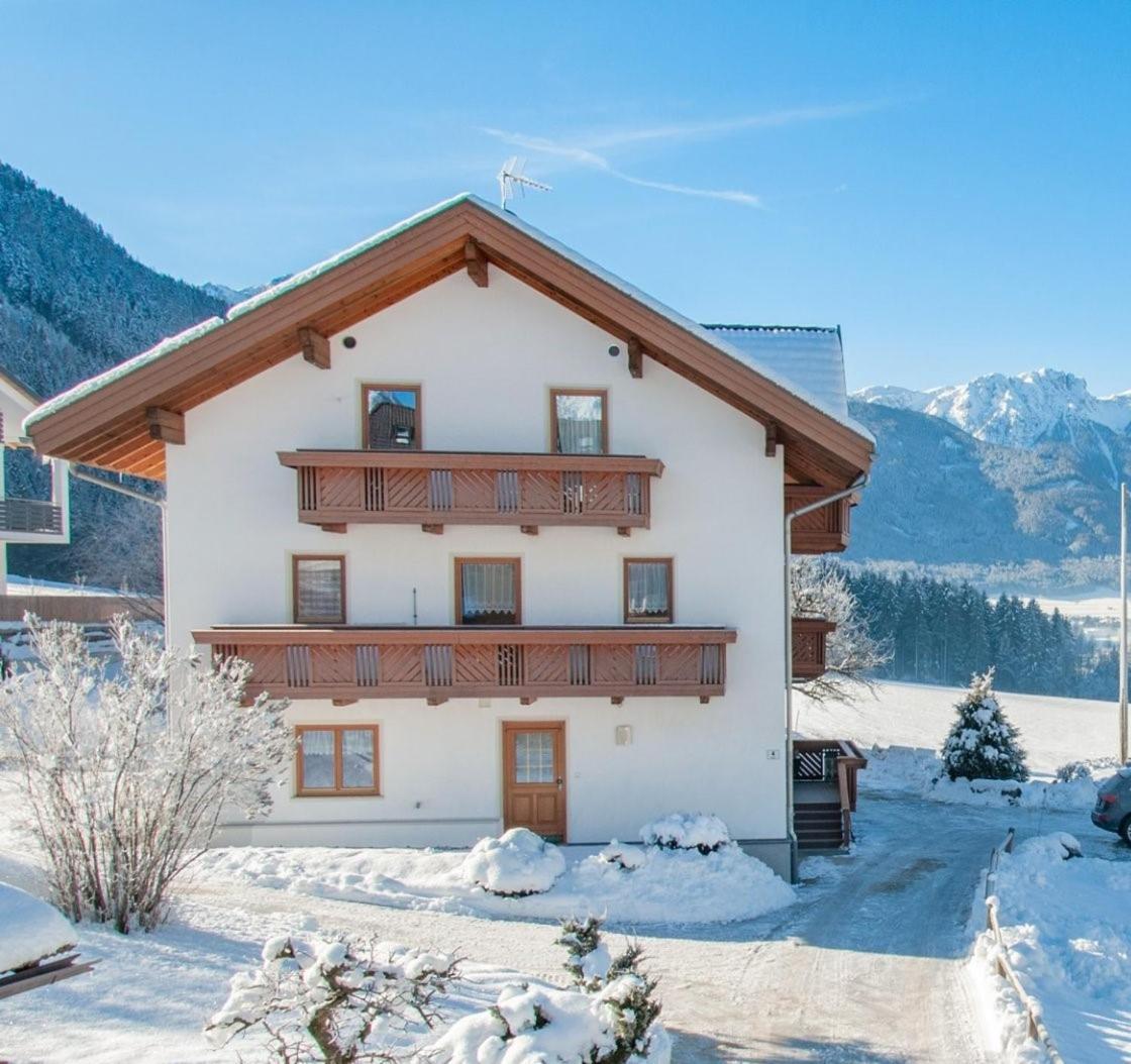 Appartements Wiesenheim ラズン・ディ・ソプラ エクステリア 写真